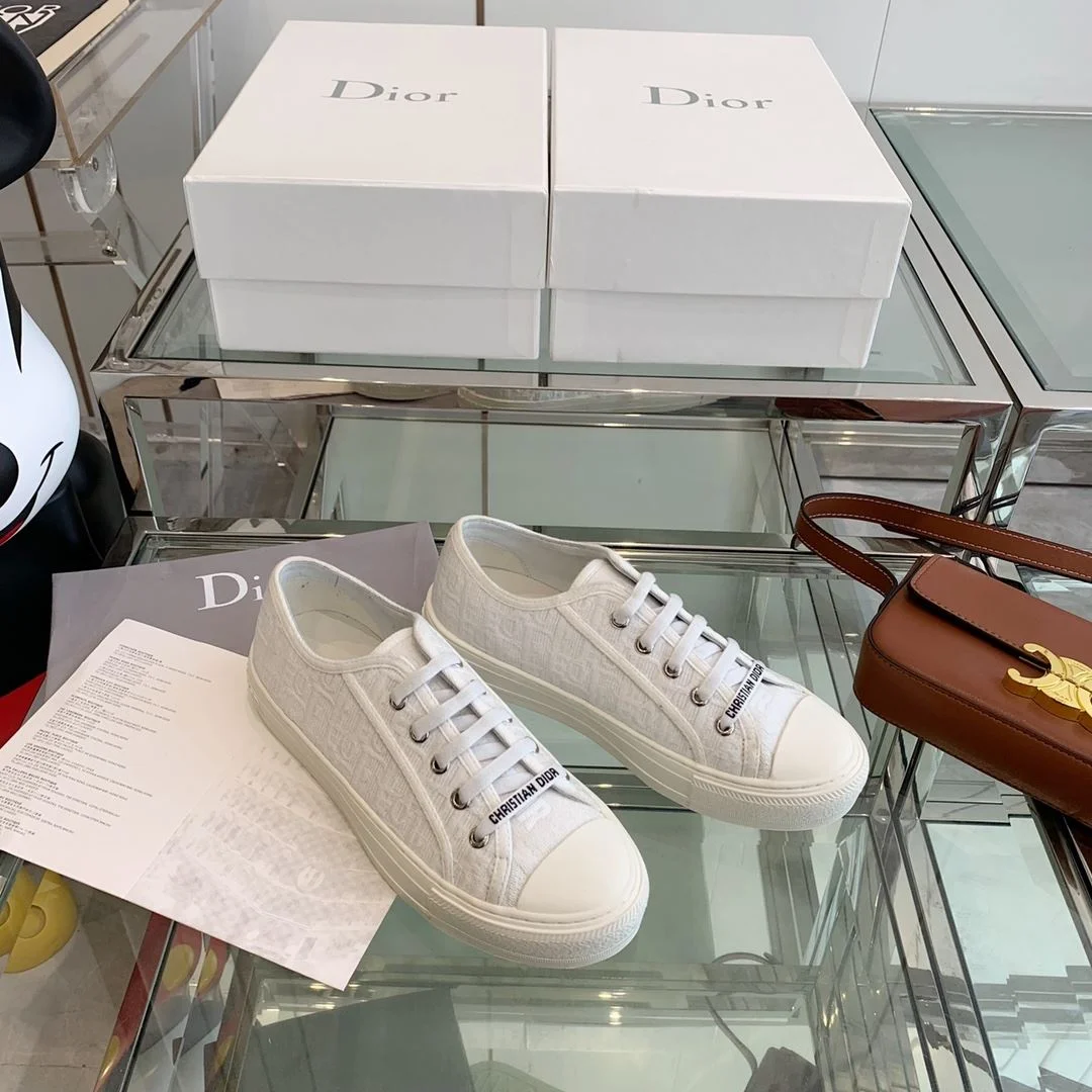 ComfortFit Christian Dior Flat Shoes 21352