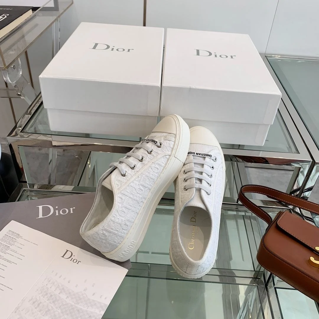 ComfortFit Christian Dior Flat Shoes 21352