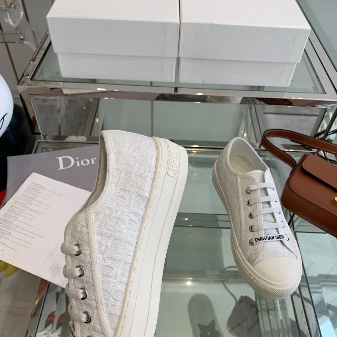 ComfortFit Christian Dior Flat Shoes 21352
