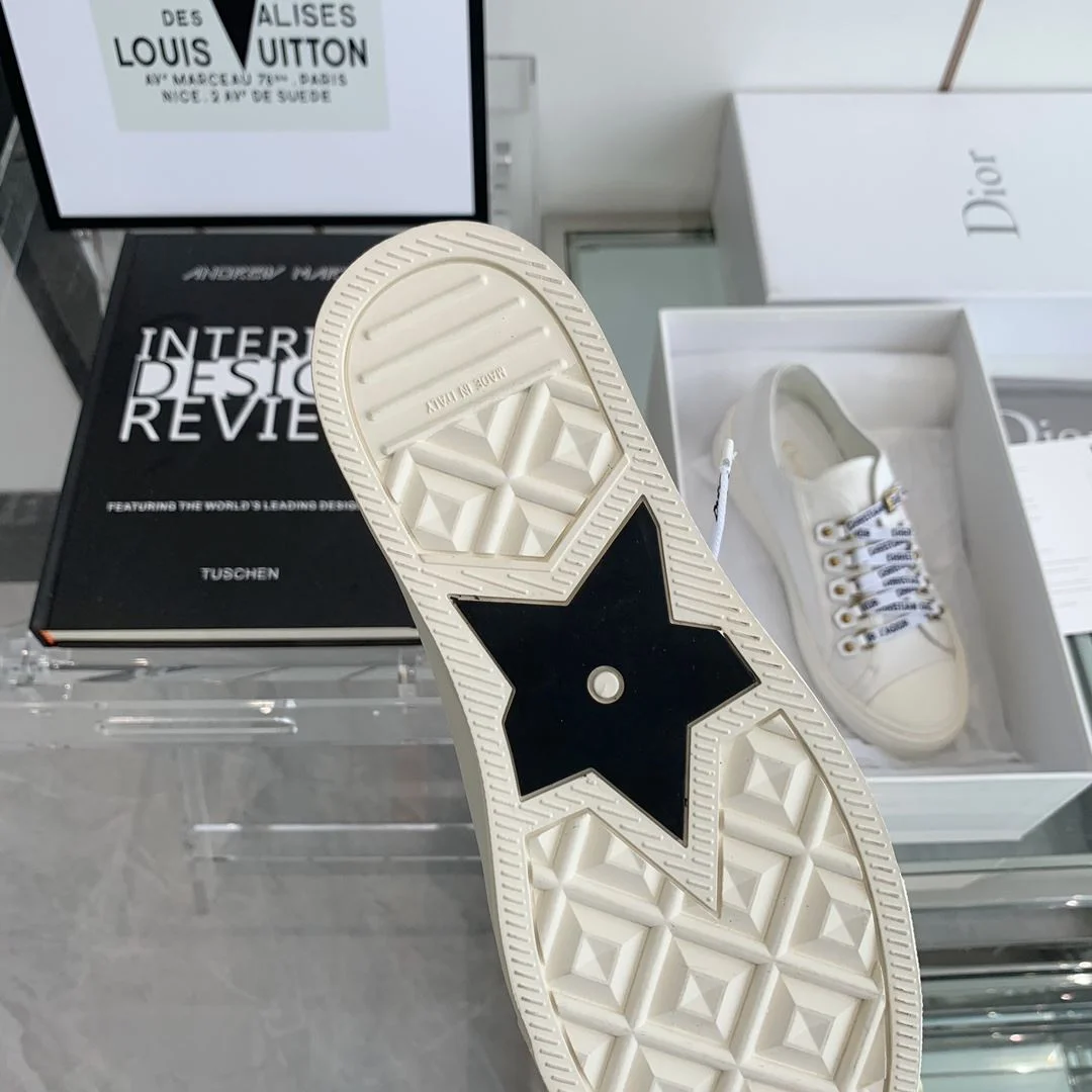 Supportive Christian Dior Flat Shoes 21278