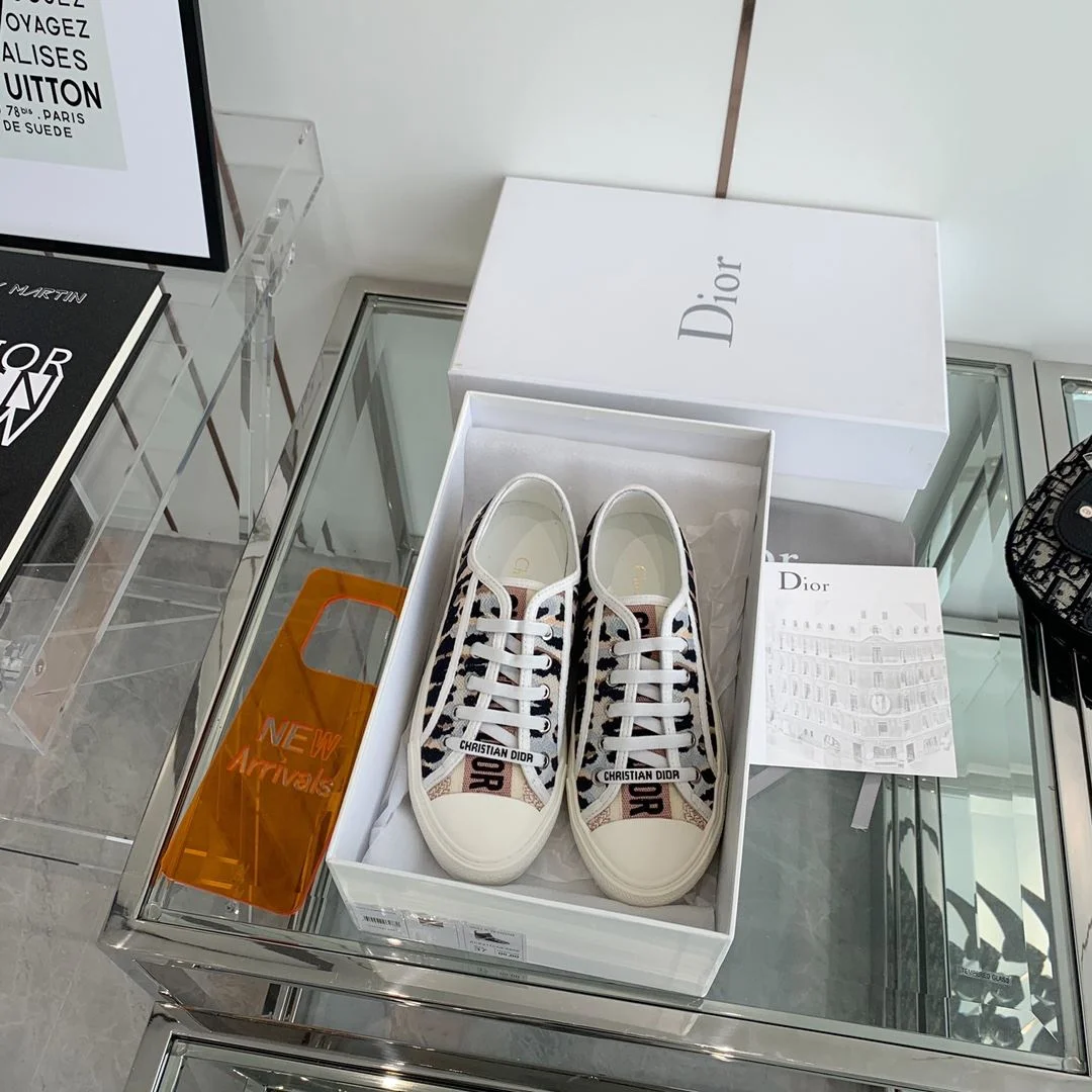 OnTrend Christian Dior Flat Shoes 21276