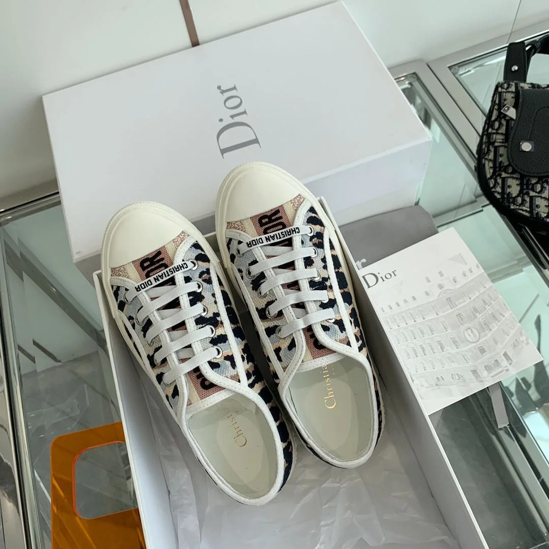 OnTrend Christian Dior Flat Shoes 21276