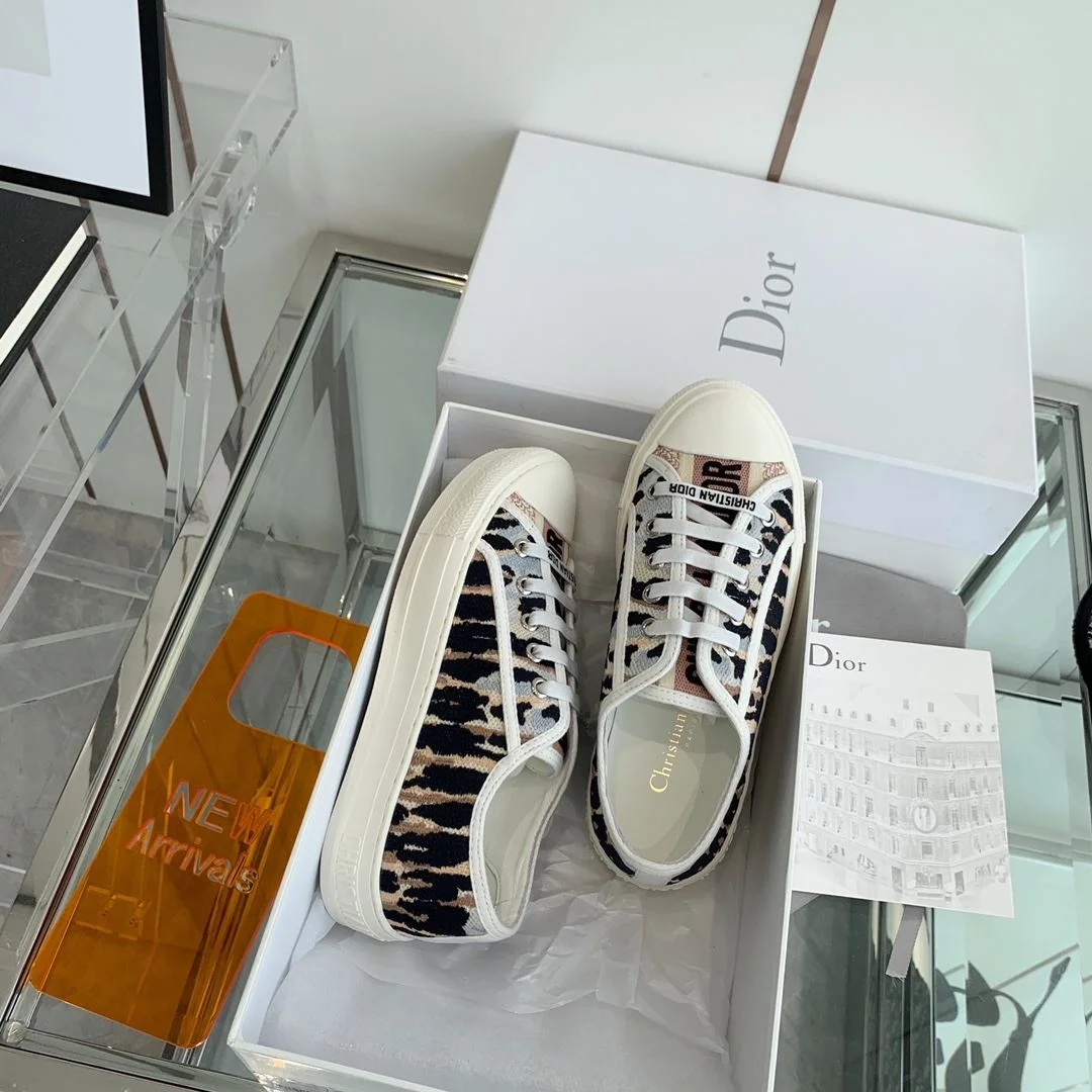 OnTrend Christian Dior Flat Shoes 21276