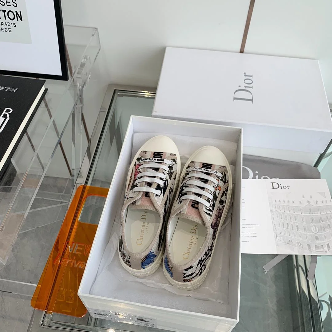 Durable Christian Dior Flat Shoes 21271