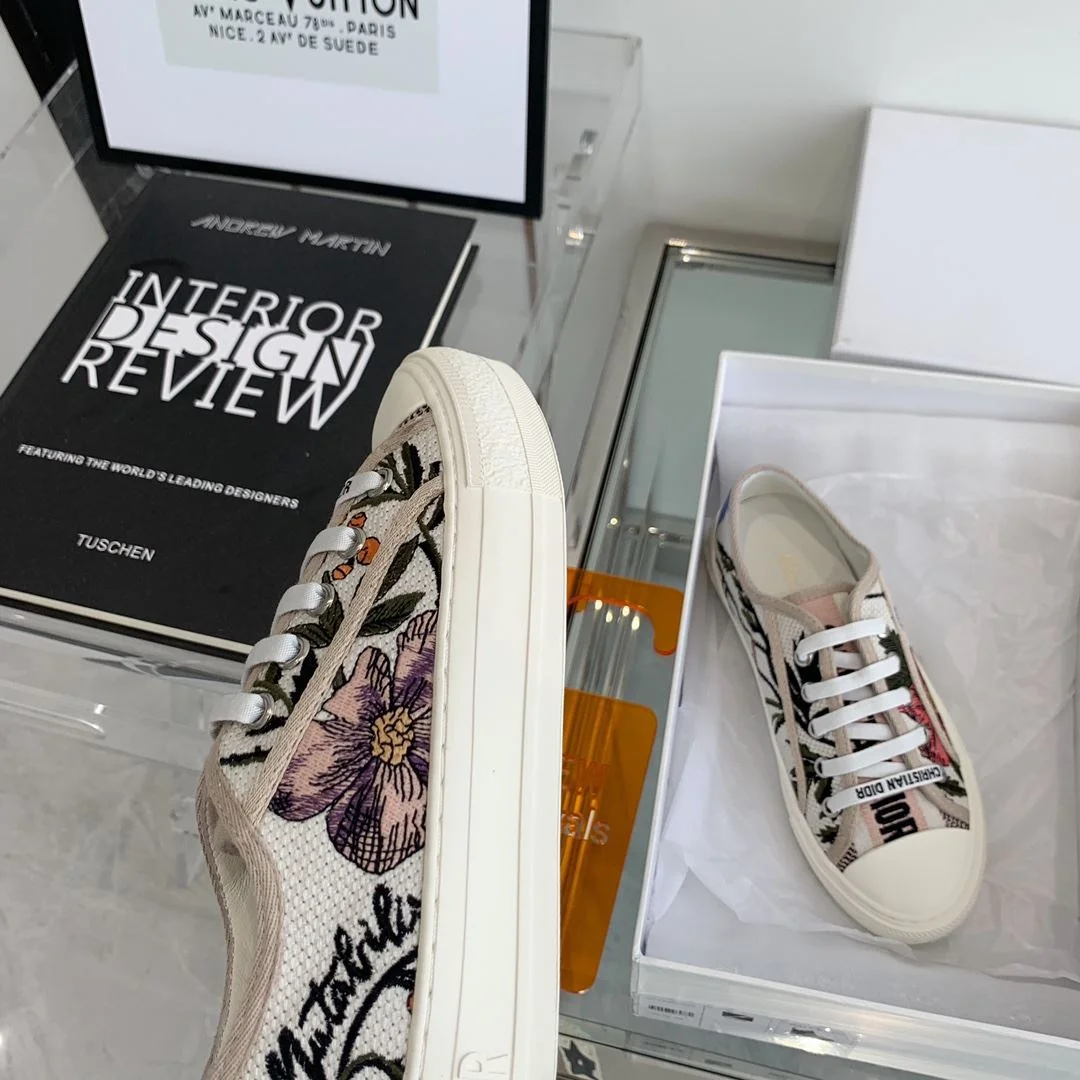 Durable Christian Dior Flat Shoes 21271