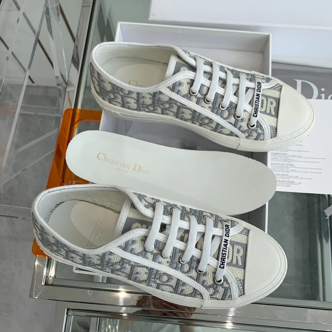 Unique Christian Dior Flat Shoes 21265