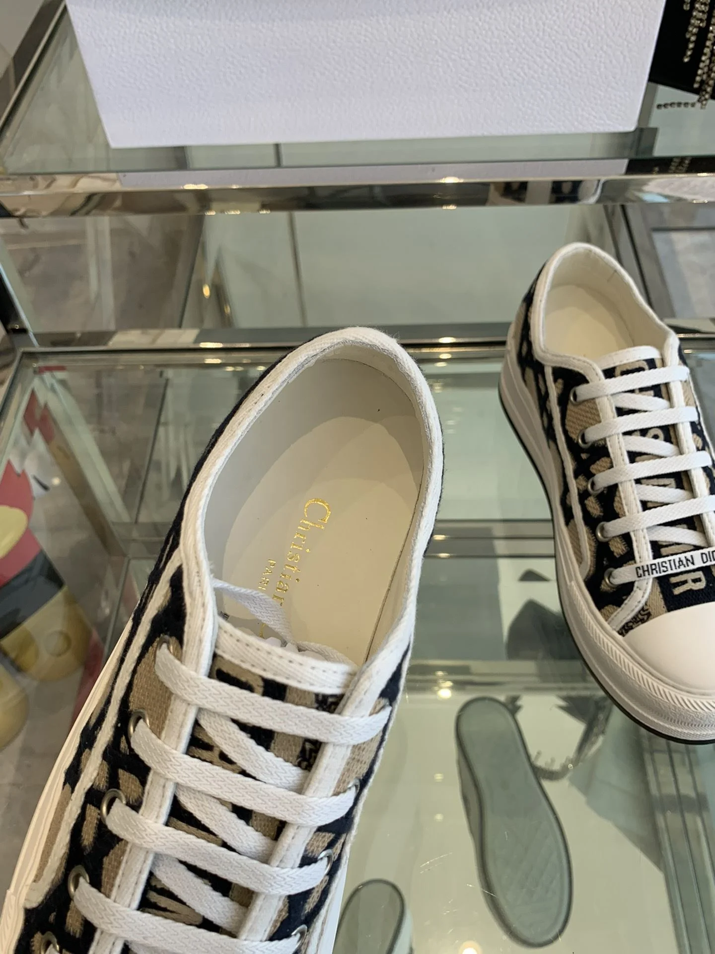 Durable Christian Dior Flat Shoes 21269