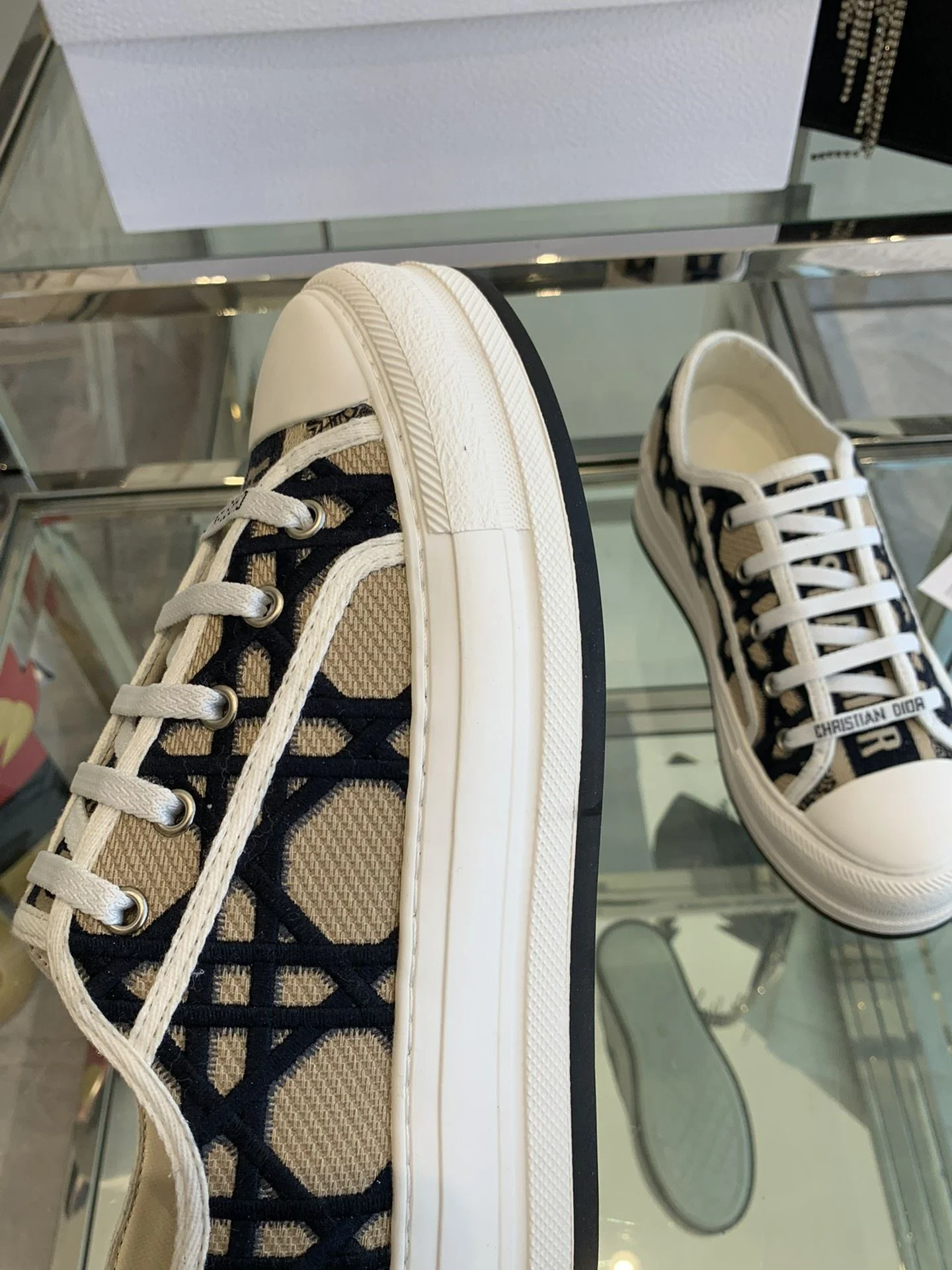 Durable Christian Dior Flat Shoes 21269