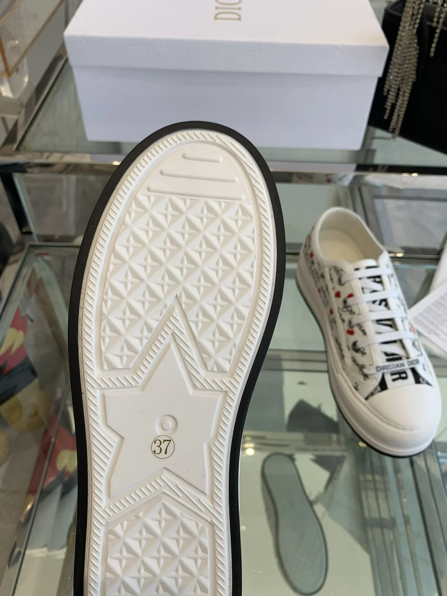 Youthful Christian Dior Flat Shoes 21250