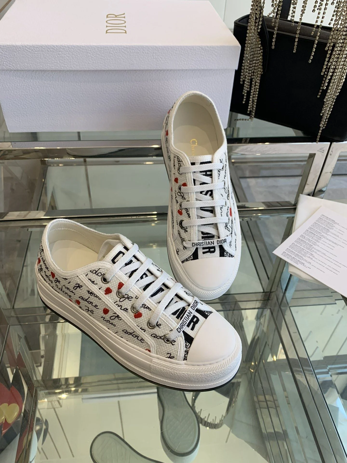 Youthful Christian Dior Flat Shoes 21250