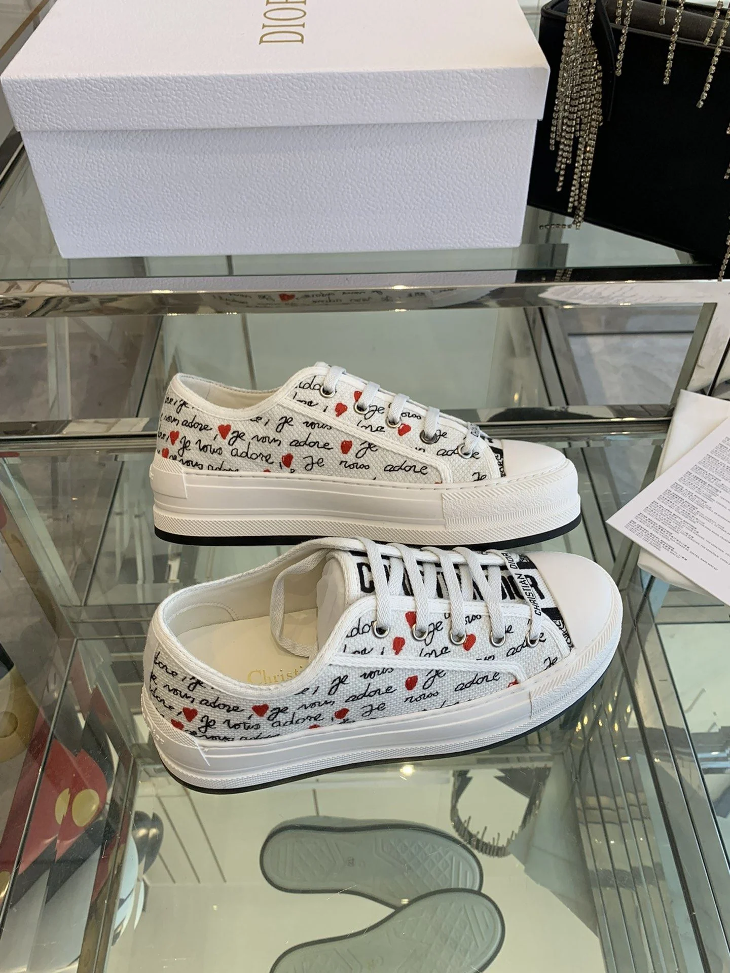 Youthful Christian Dior Flat Shoes 21250