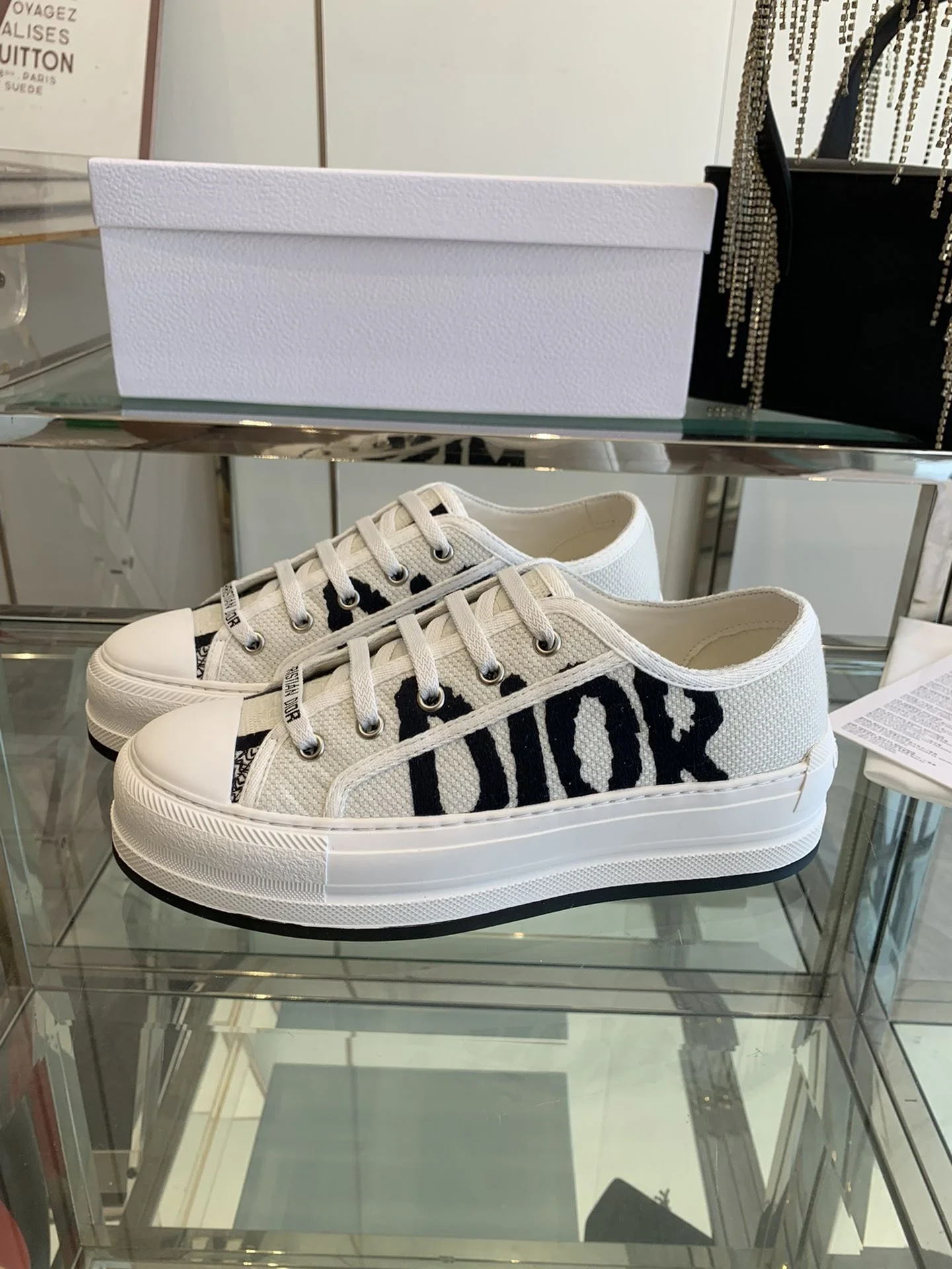 Christian Dior Flat Shoes ModernLook 21249