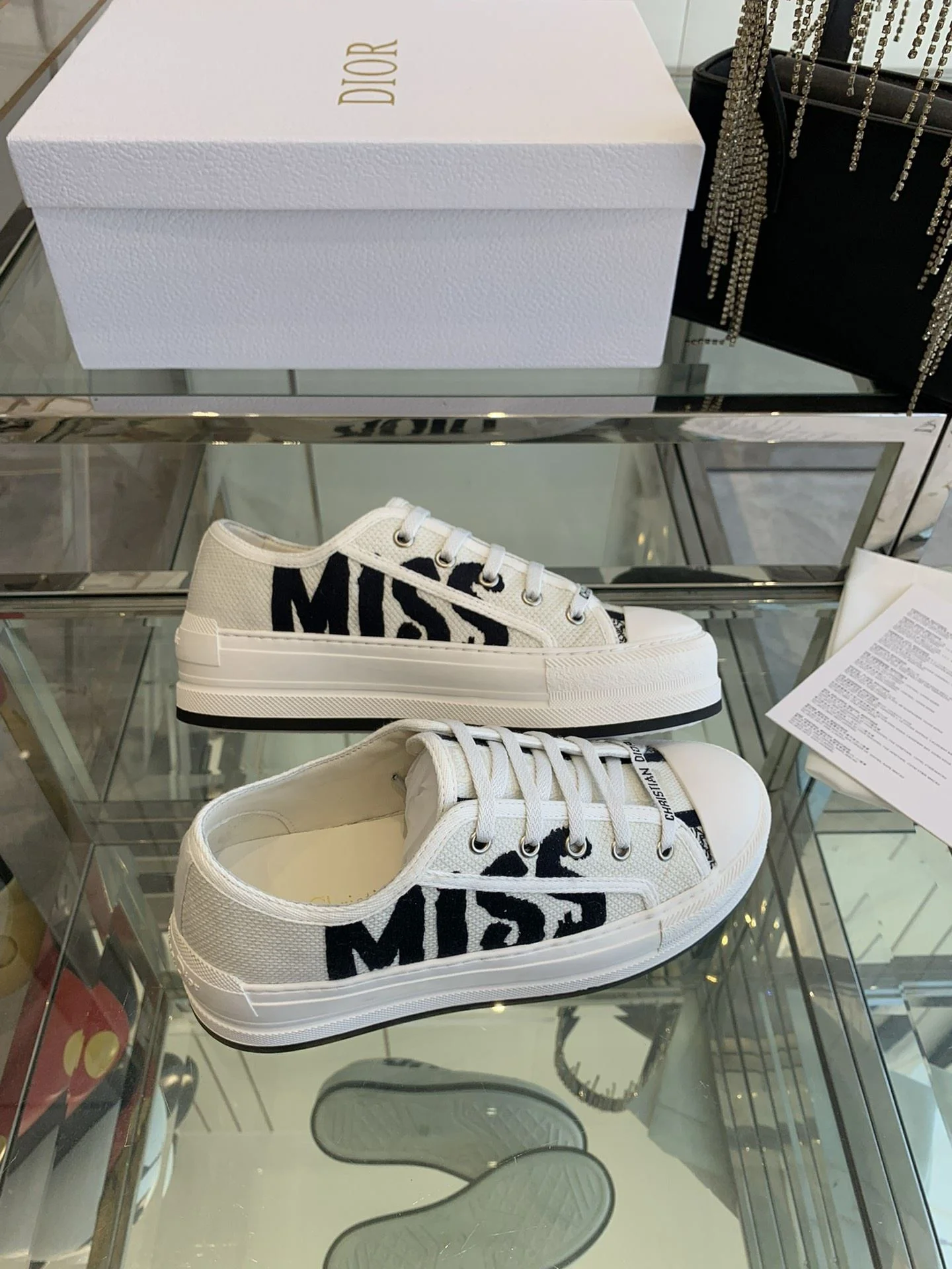 Christian Dior Flat Shoes ModernLook 21249