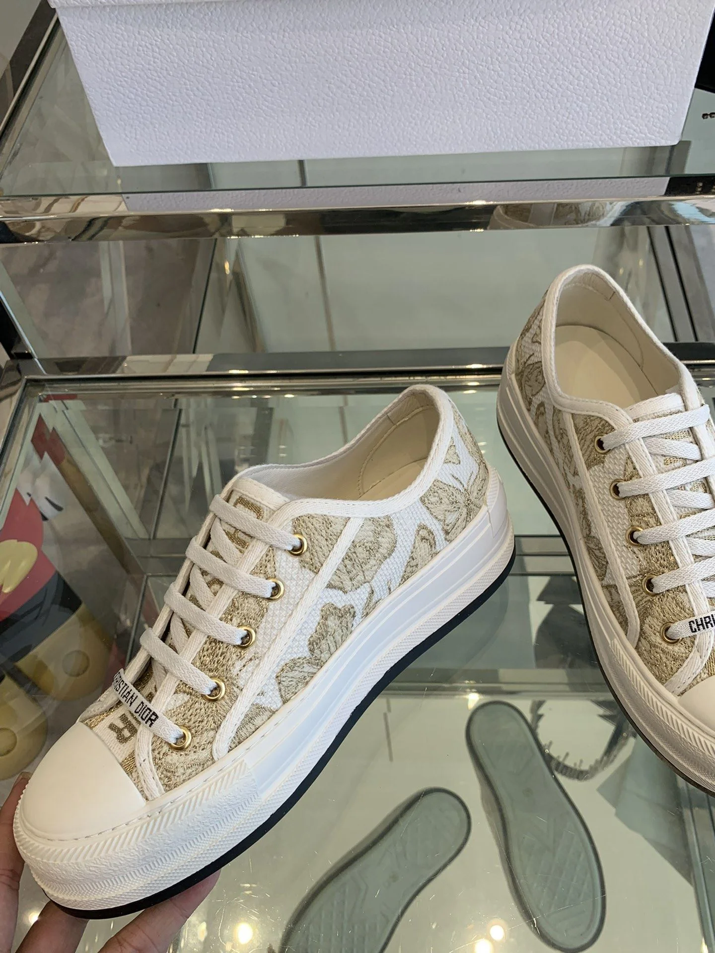 Functional Christian Dior Flat Shoes 21277
