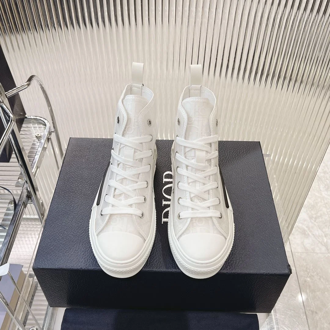 Functional Christian Dior Flat Shoes 21231