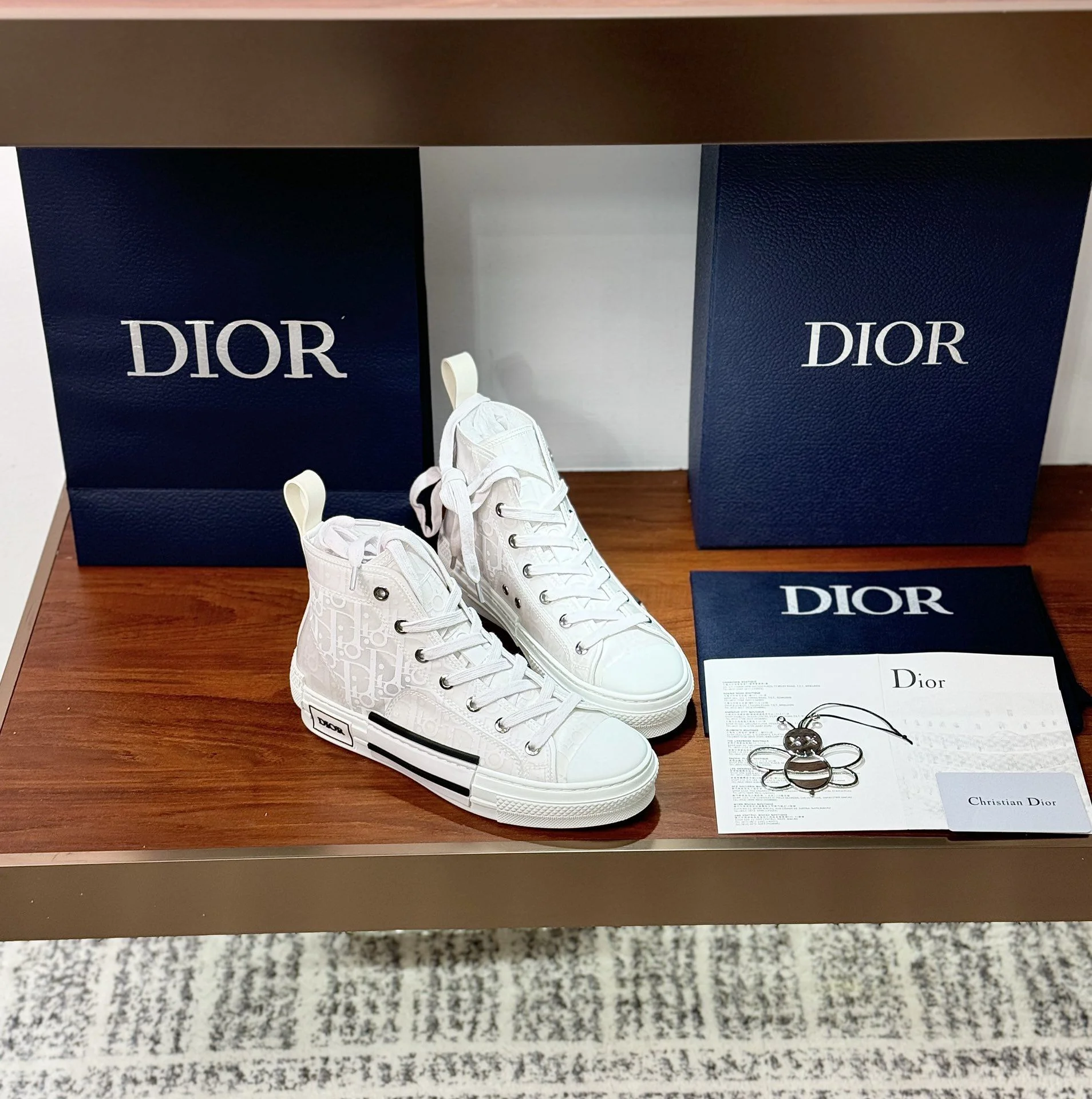 SmartChoice Christian Dior Flat Shoes 21227