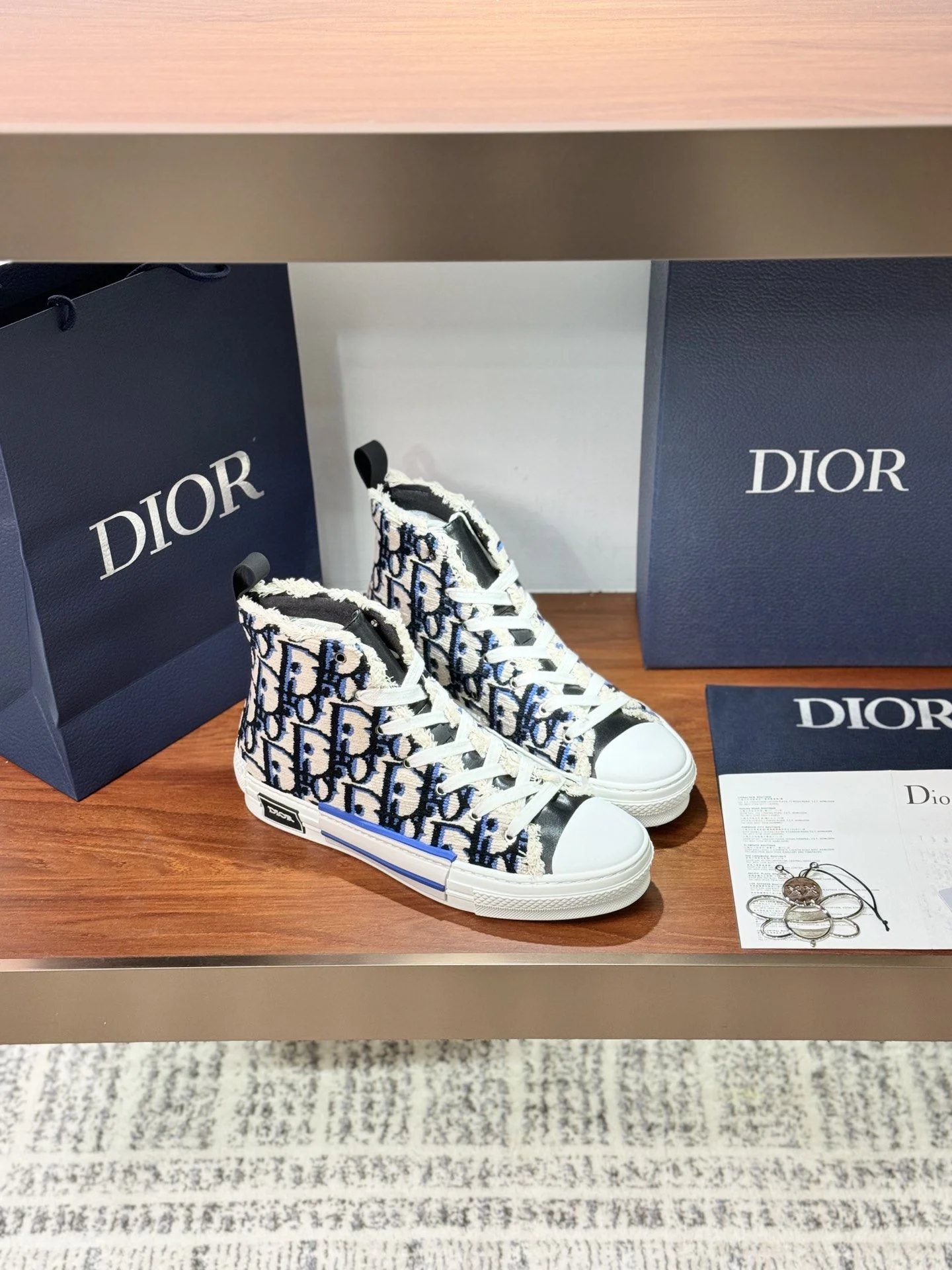 Trendy Christian Dior Flat Shoes 21225