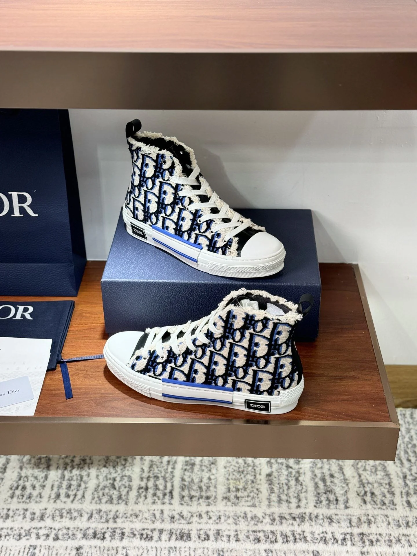 Trendy Christian Dior Flat Shoes 21225