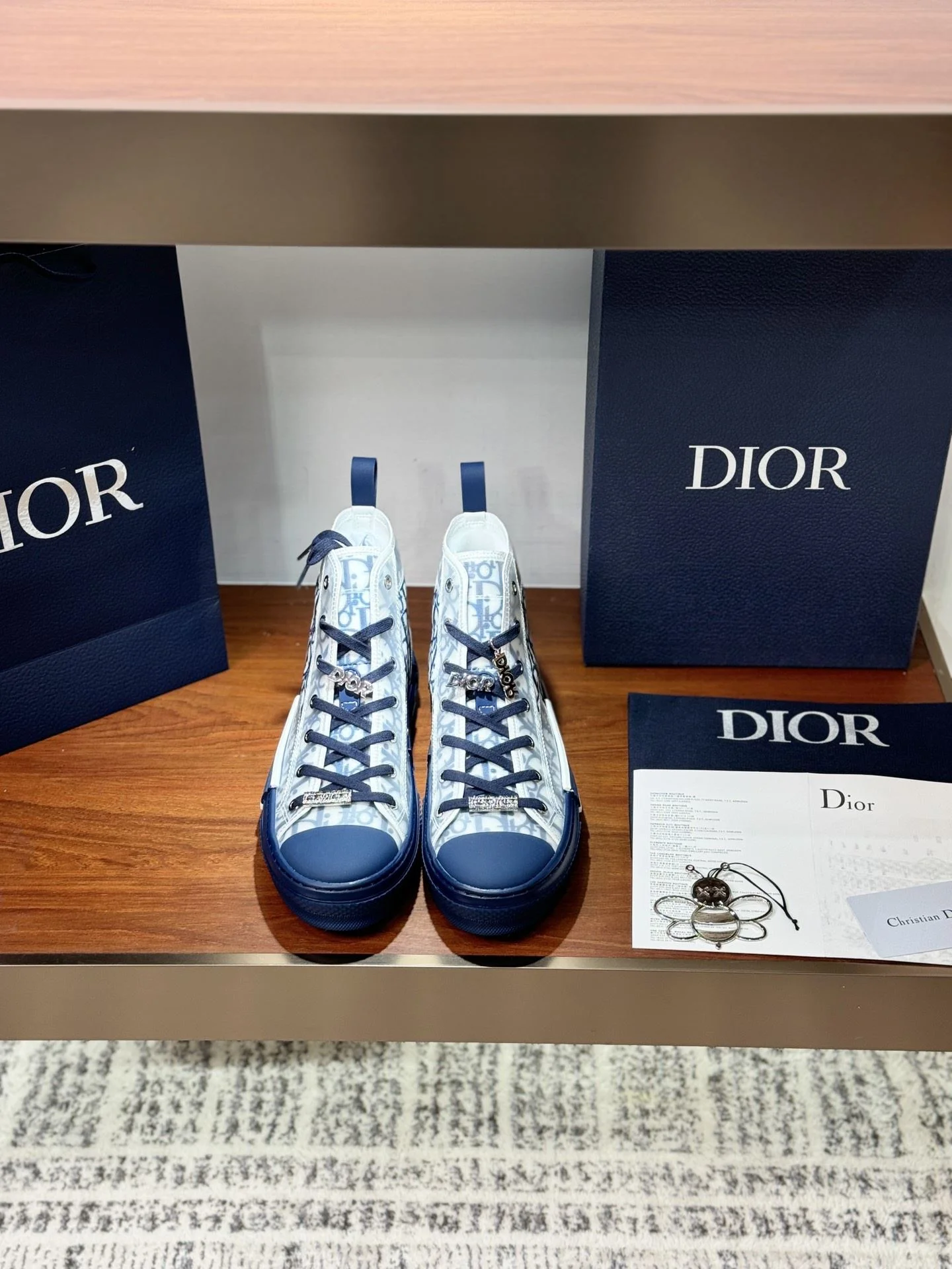 UrbanStyle Christian Dior Flat Shoes 21222