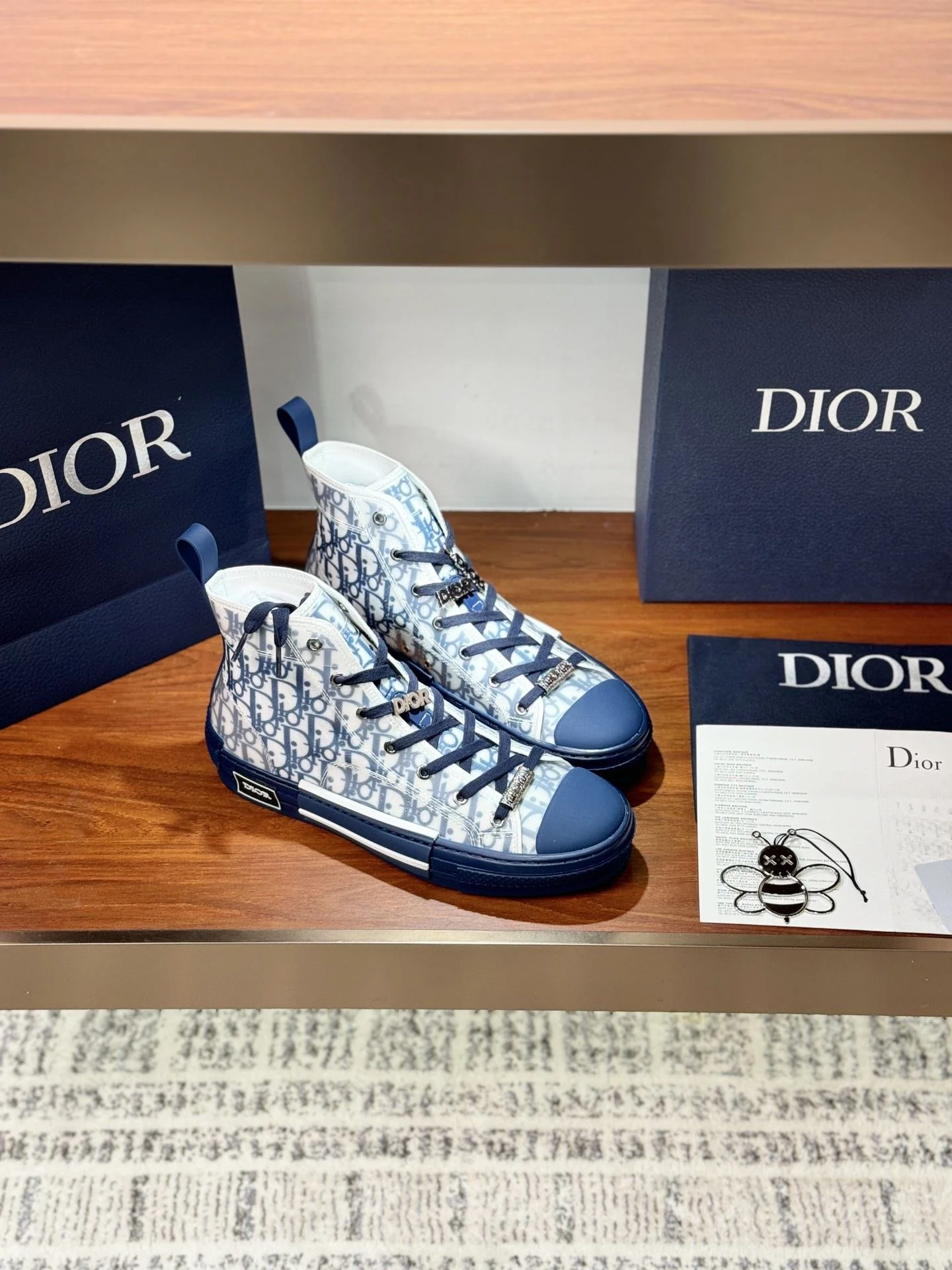 UrbanStyle Christian Dior Flat Shoes 21222