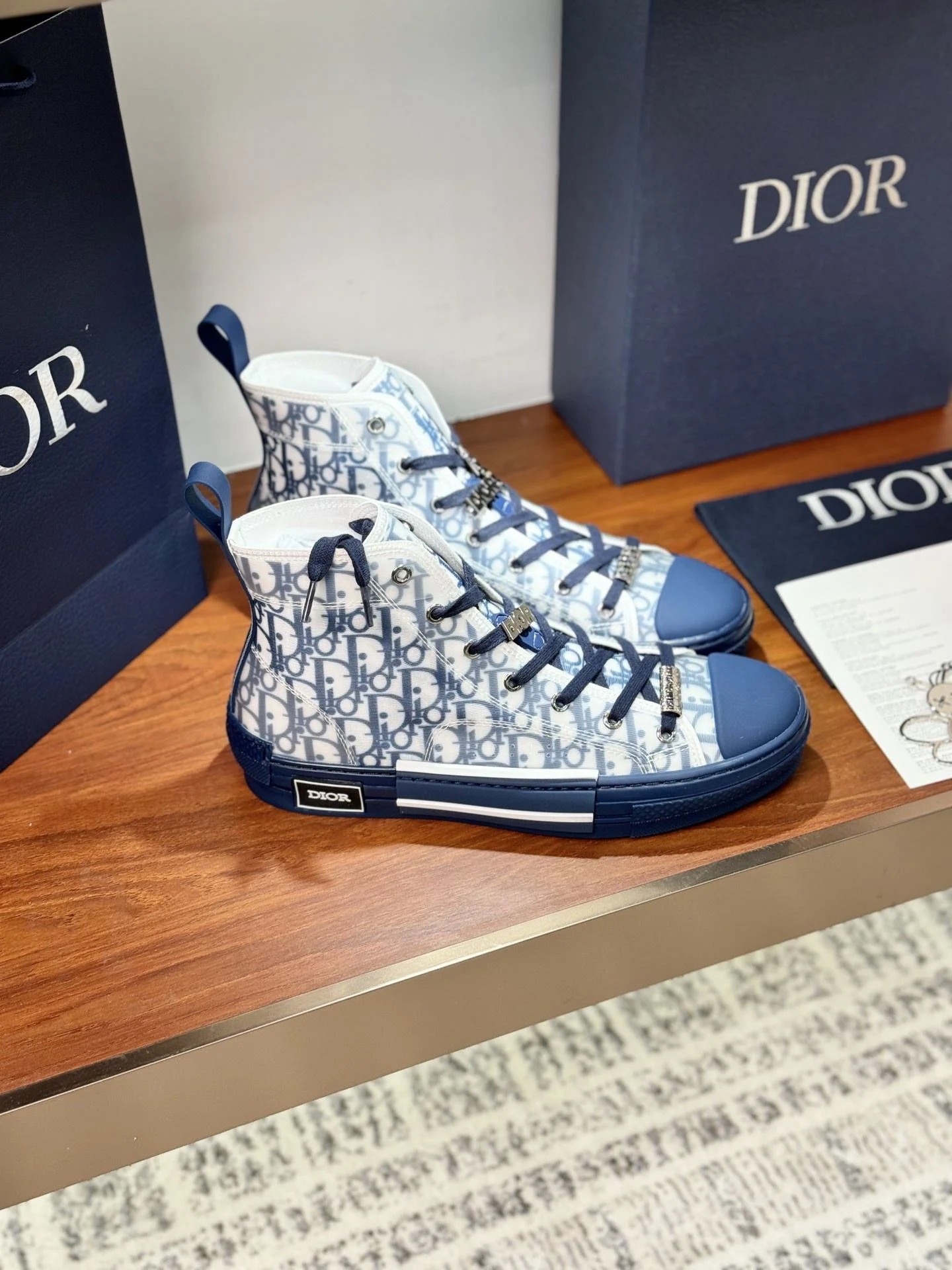 UrbanStyle Christian Dior Flat Shoes 21222