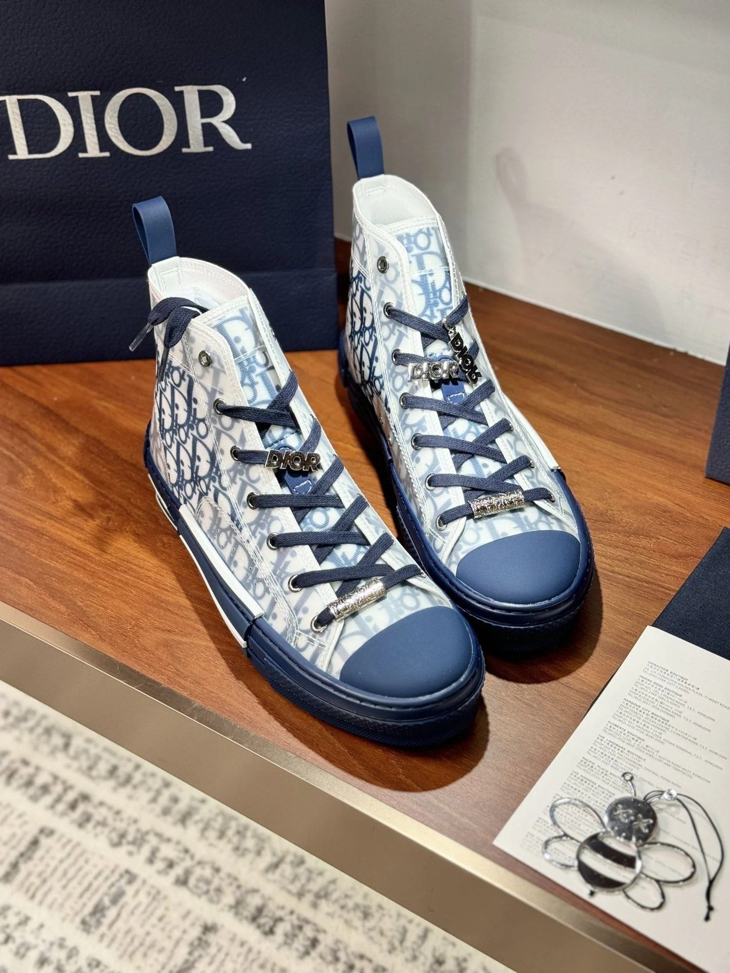UrbanStyle Christian Dior Flat Shoes 21222