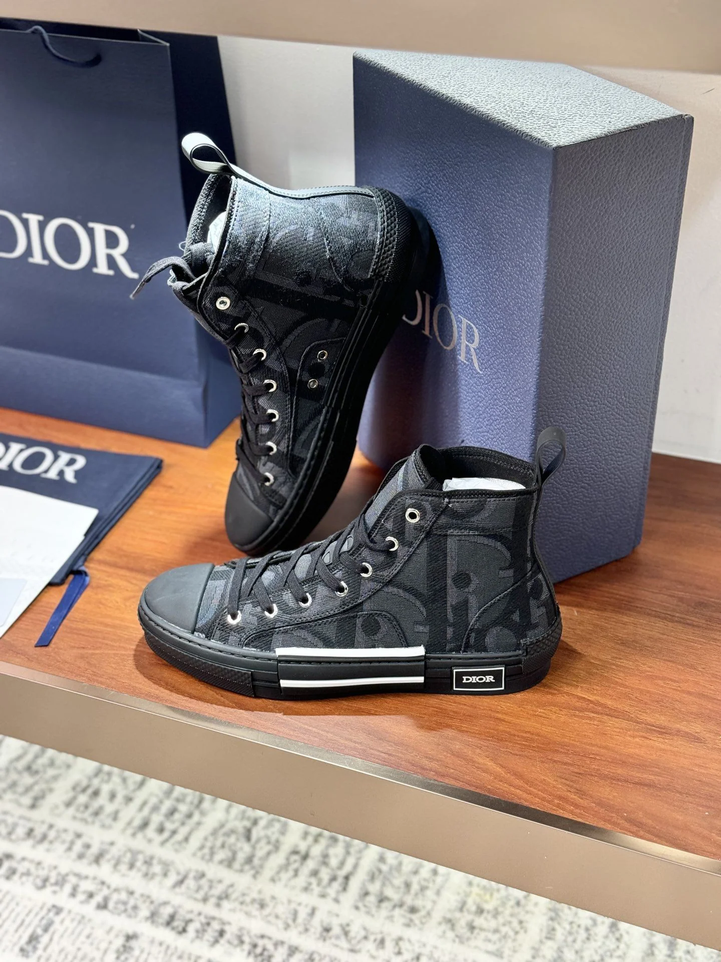 Casual Christian Dior Flat Shoes 21217