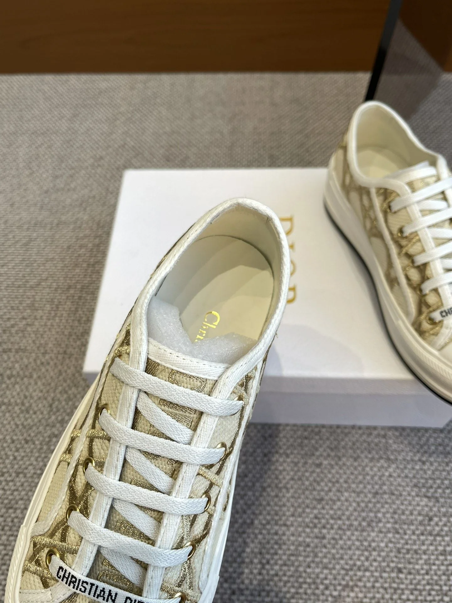 OnTrend Christian Dior Flat Shoes 21272