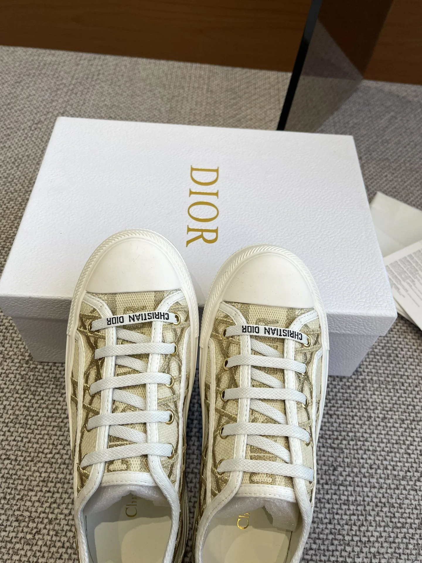 OnTrend Christian Dior Flat Shoes 21272