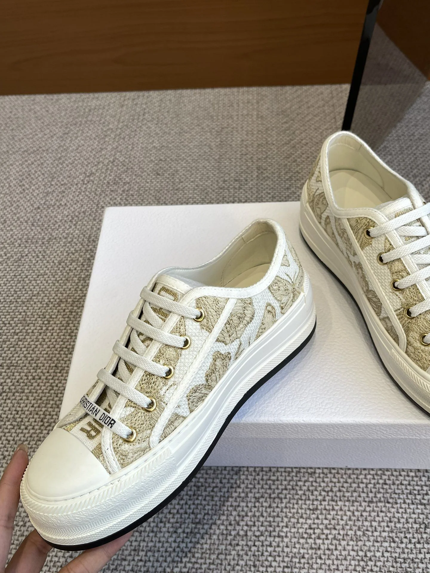 Versatile Christian Dior Flat Shoes 21207