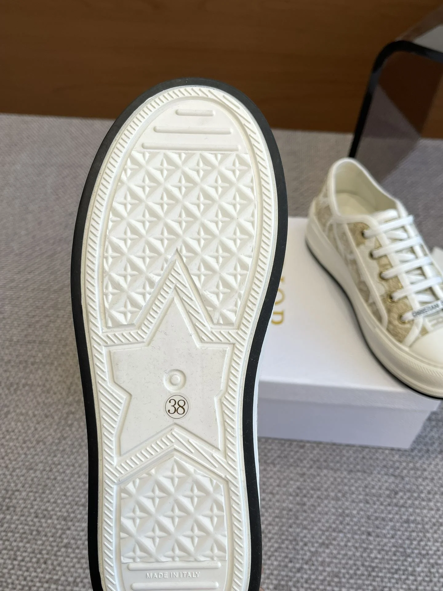 Versatile Christian Dior Flat Shoes 21207