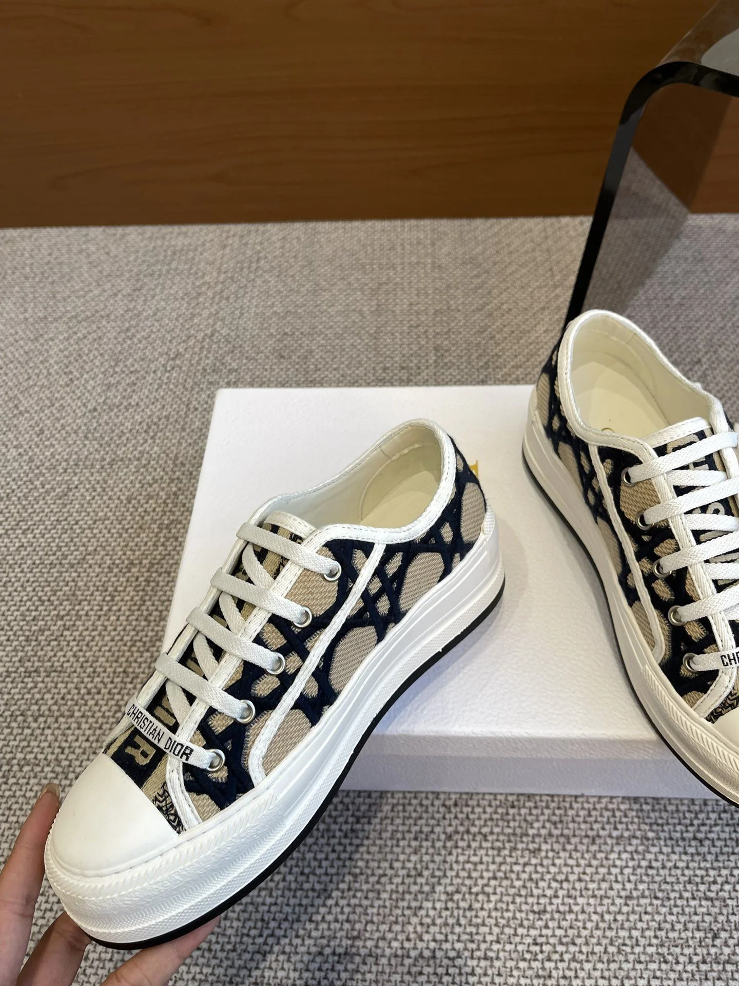 Christian Dior Flat Shoes DailyWear 21204
