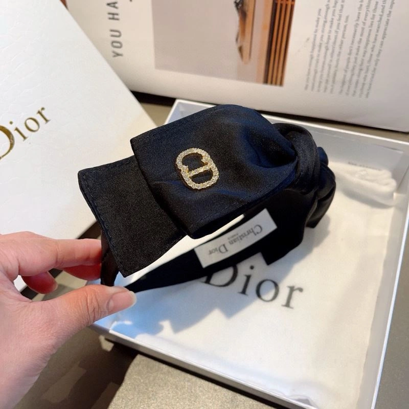 Refined Christian Dior Hair Hoop 263110