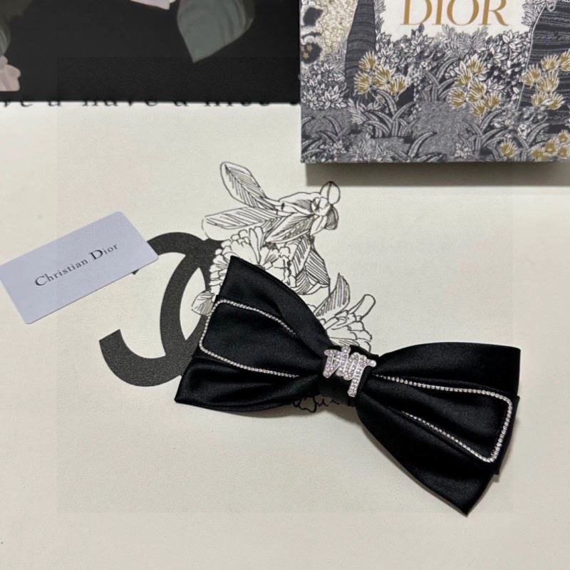 Elegant Christian Dior Hair Hoop 264336