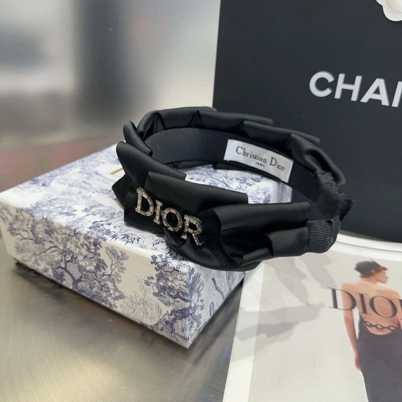 Effortless Christian Dior Hair Hoop 264328