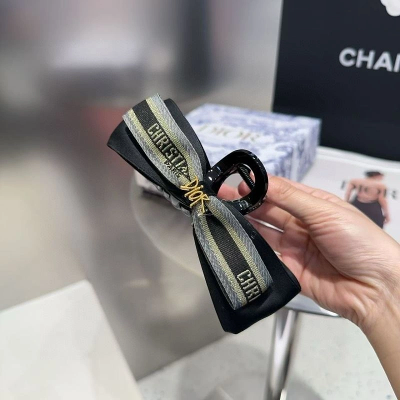 Refined Christian Dior Hair Hoop 264264