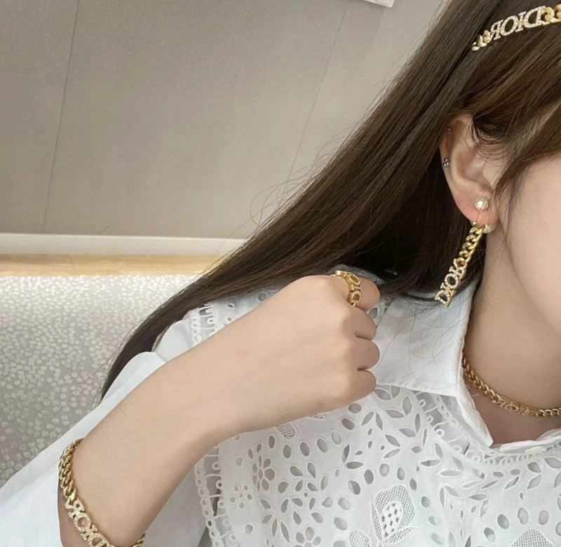 Timeless Christian Dior Hairpins 233417