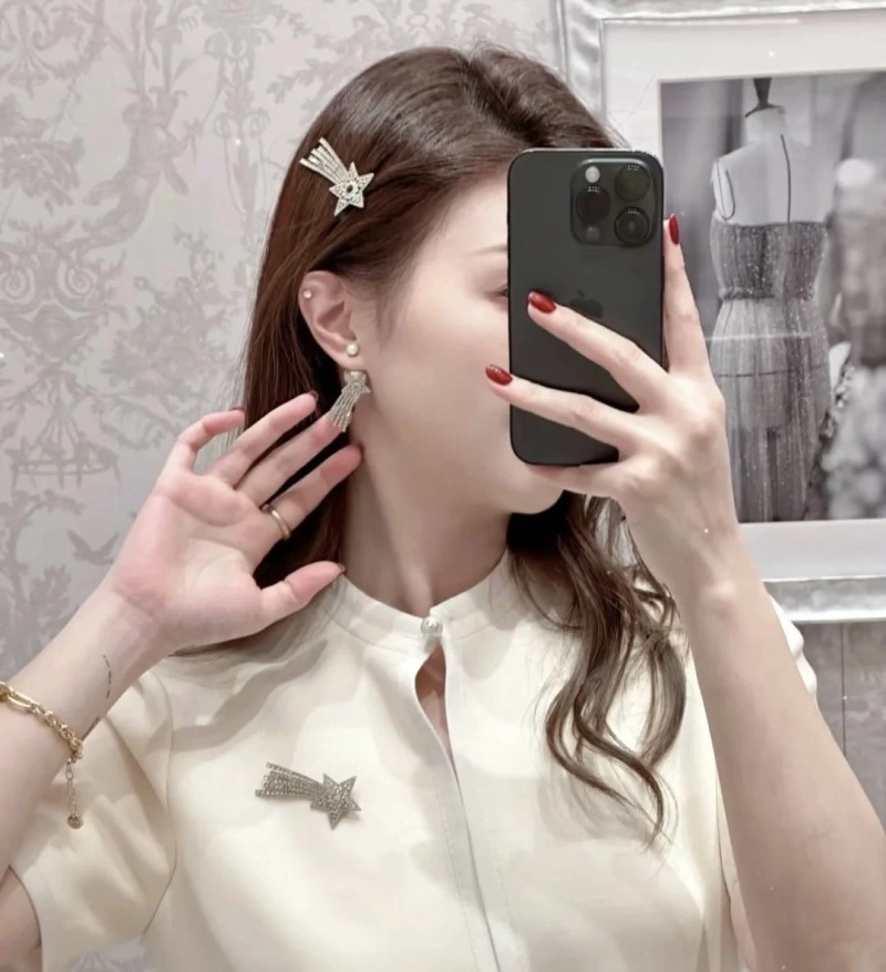 ModernLook Christian Dior Hairpins 232576
