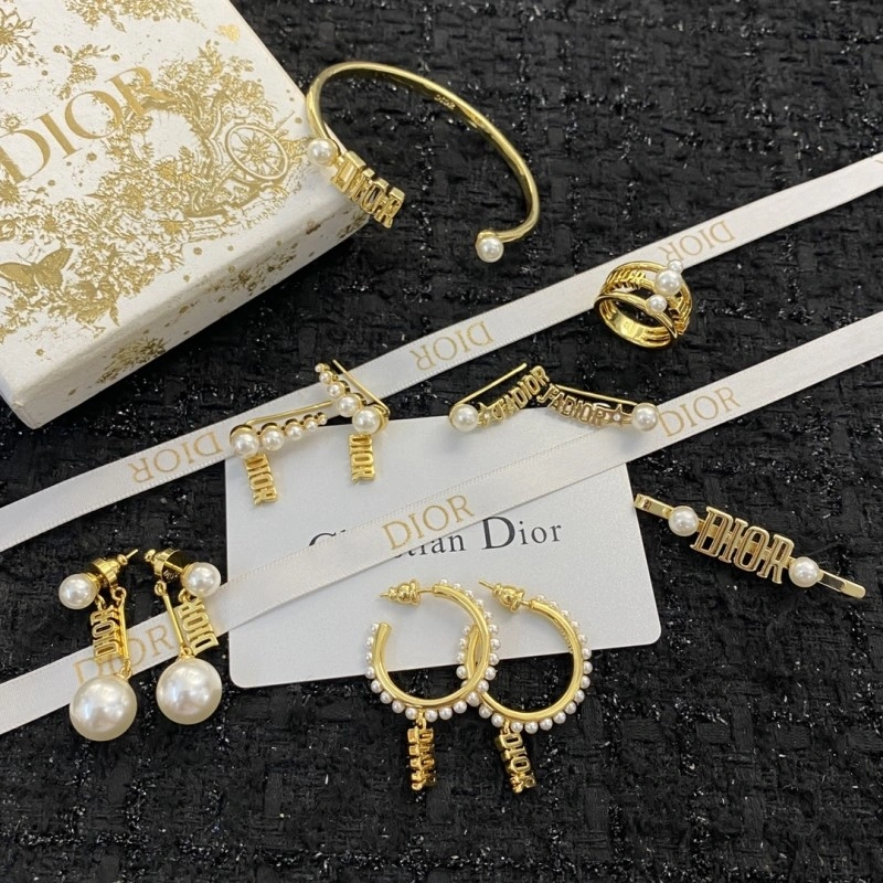 TechFriendly Christian Dior Hairpins 232595