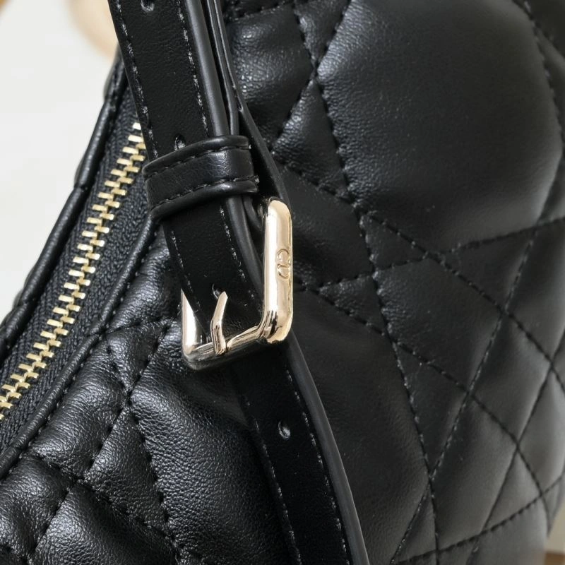 Elegant Christian Dior Hobo Bags 87847