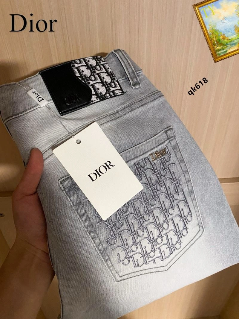 Modern Christian Dior Jeans 114718