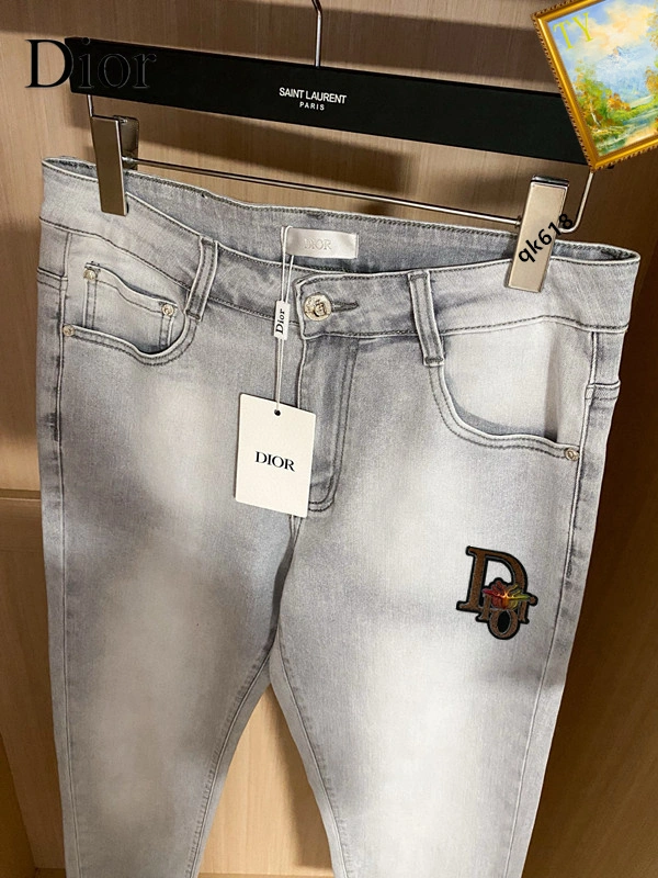 Modern Christian Dior Jeans 114718
