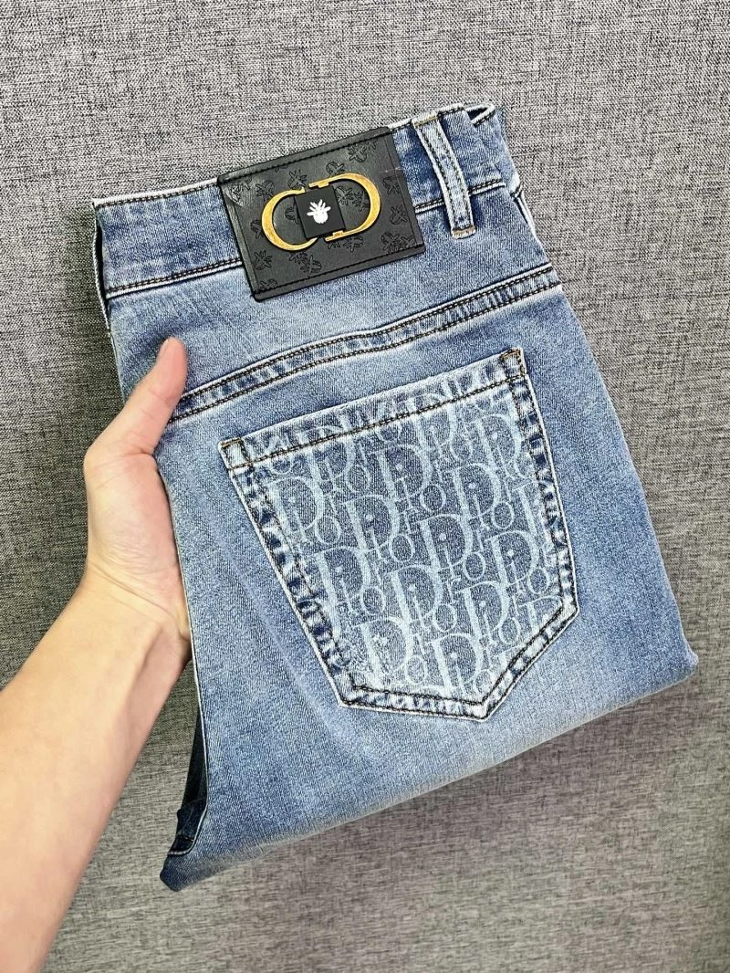 Modern Christian Dior Jeans 116949