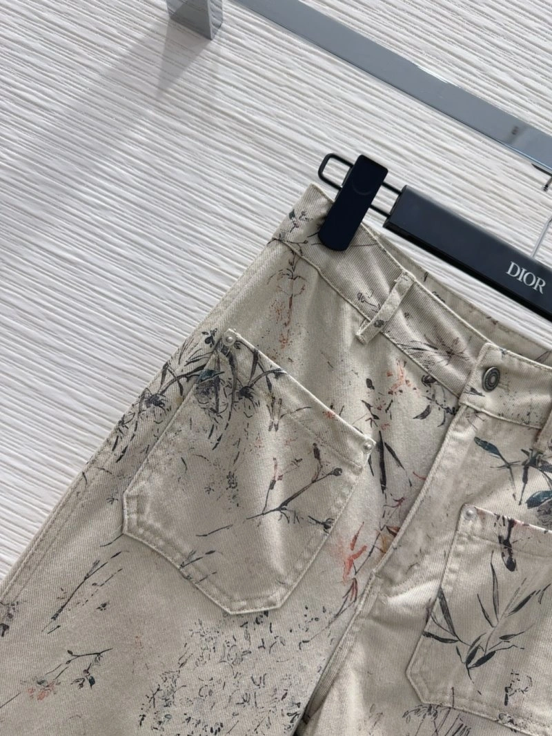 Fashionable Christian Dior Jeans 113059