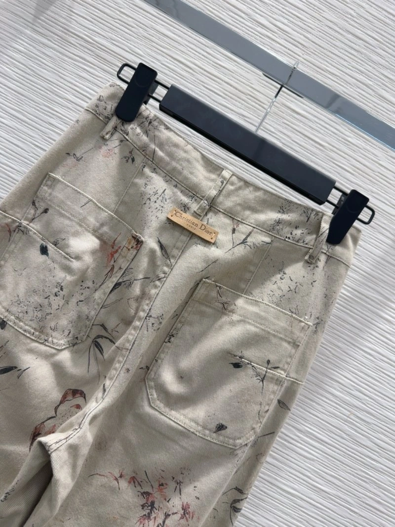 Fashionable Christian Dior Jeans 113059