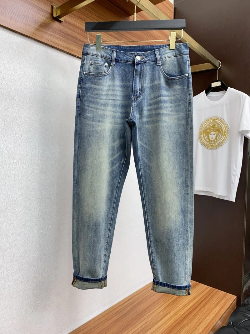 Christian Dior Jeans Sophisticated 116645