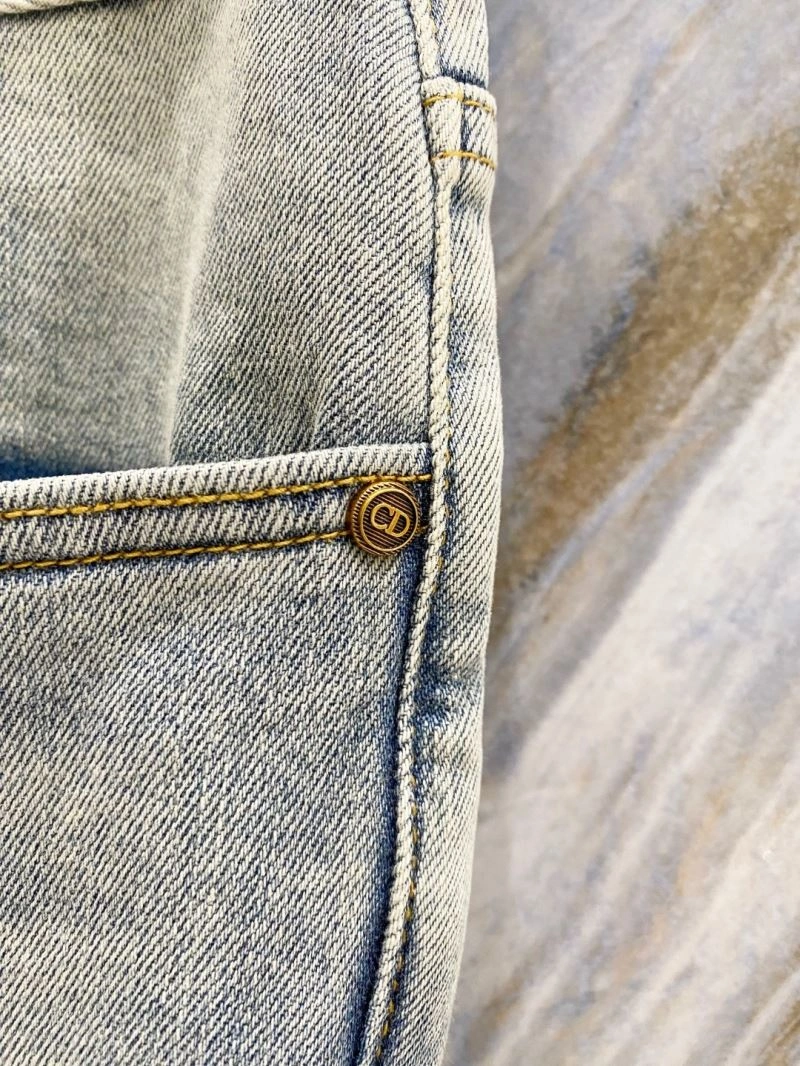 Functional Christian Dior Jeans 116305