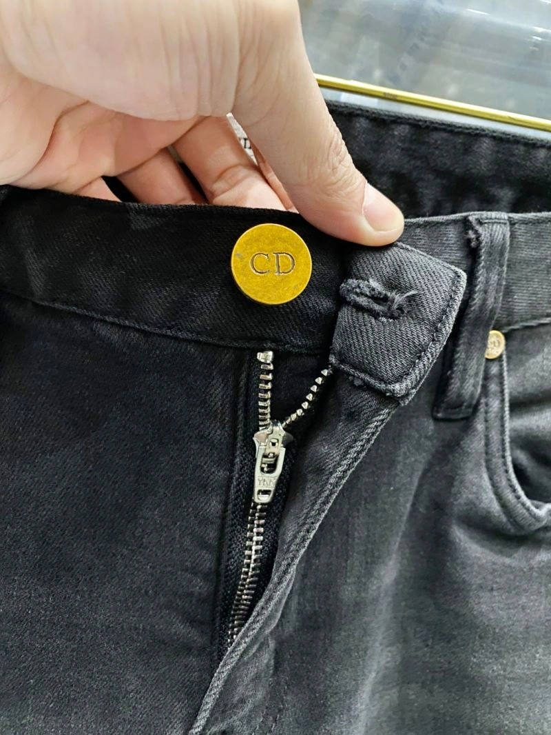 Functional Christian Dior Jeans 116303