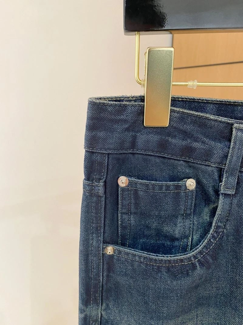 Effortless Christian Dior Jeans 116295