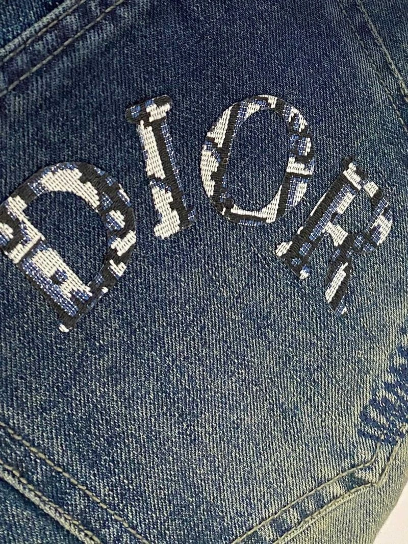 Effortless Christian Dior Jeans 116295
